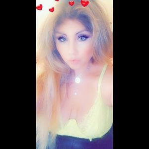 Meet your Posher, Gena